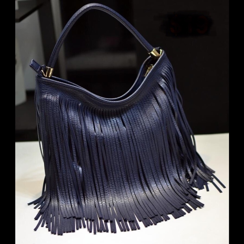 NWOT-Tassel Ladies Shoulder Bag